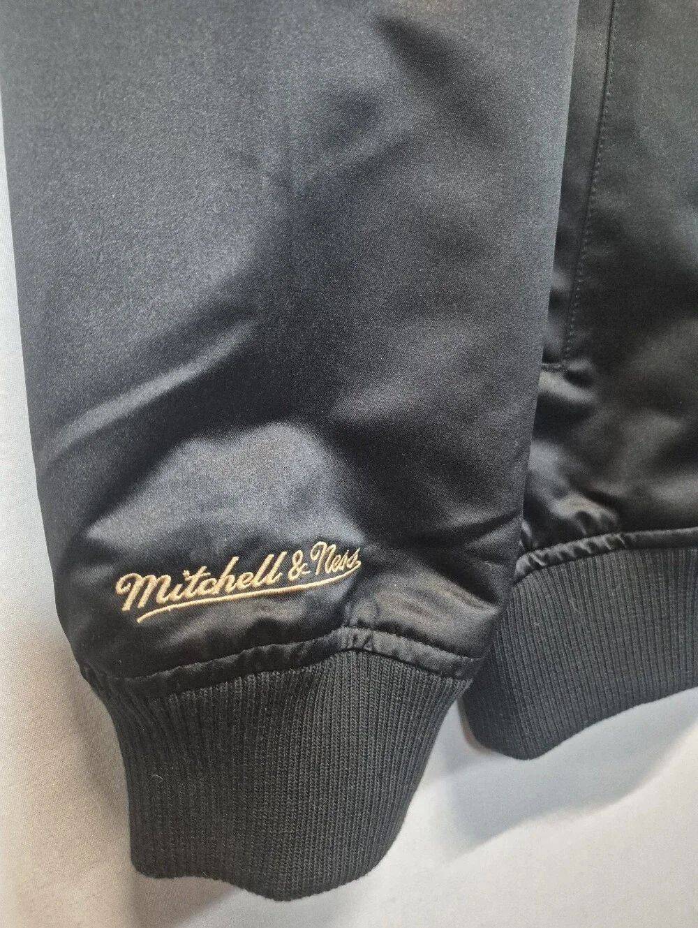 Mitchell & Ness Anaheim Mighty Ducks Satin Bomber Jacket Black NHL Vintage Large